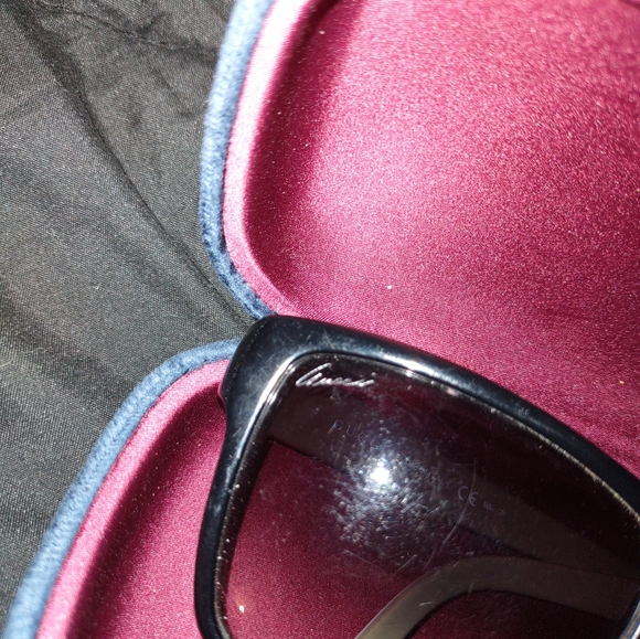 100% Authentic Gucci sunglasses and case - Picture 5 of 5